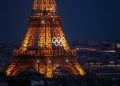 2XNYTJ2 Paris, France. 02nd Aug, 2024. Olympia, Paris 2024: The Olympic rings light up the Eiffel Tower. Credit: Jan Woitas/dpa/Alamy Live News